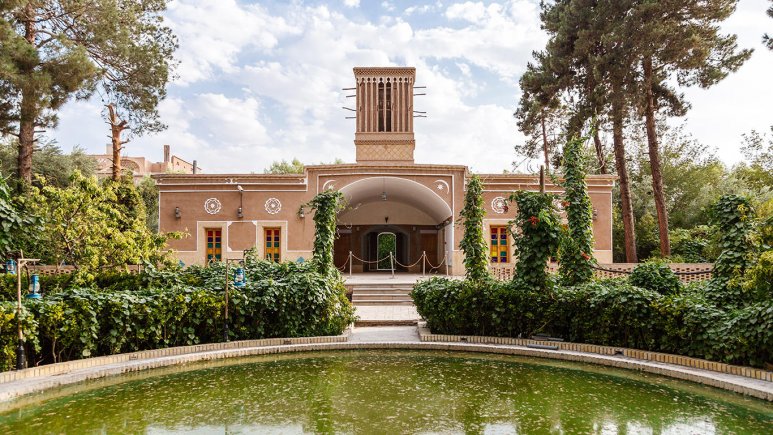 هتل باغ مشیر الممالک یزد - از هتل های سنتی یزد